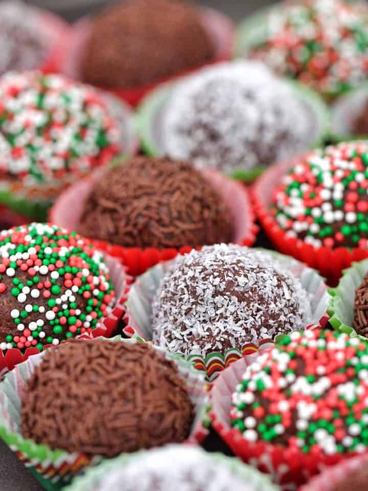 Chocolate Rum Balls Mama Loves to Cook