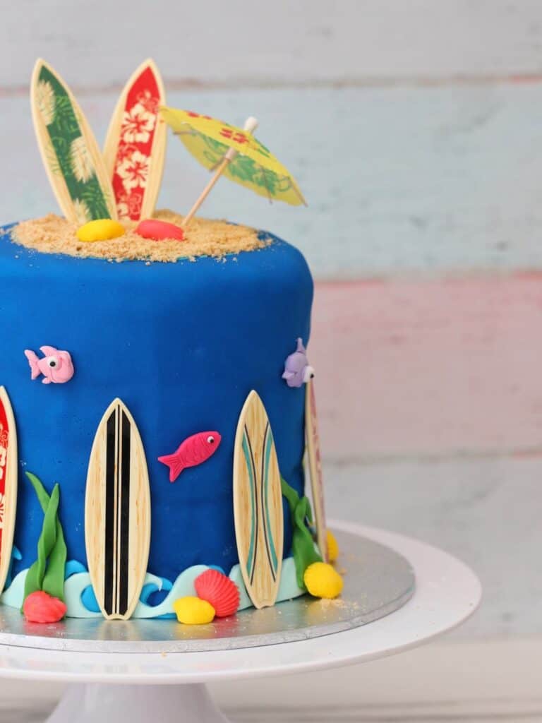 Birthday cake underwater disign