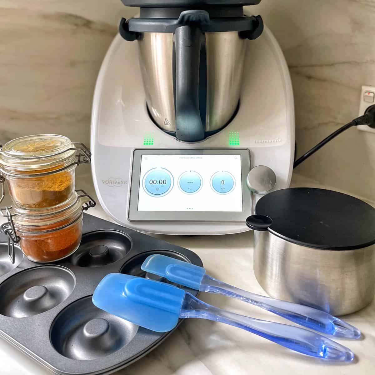 Thermomix with accessories