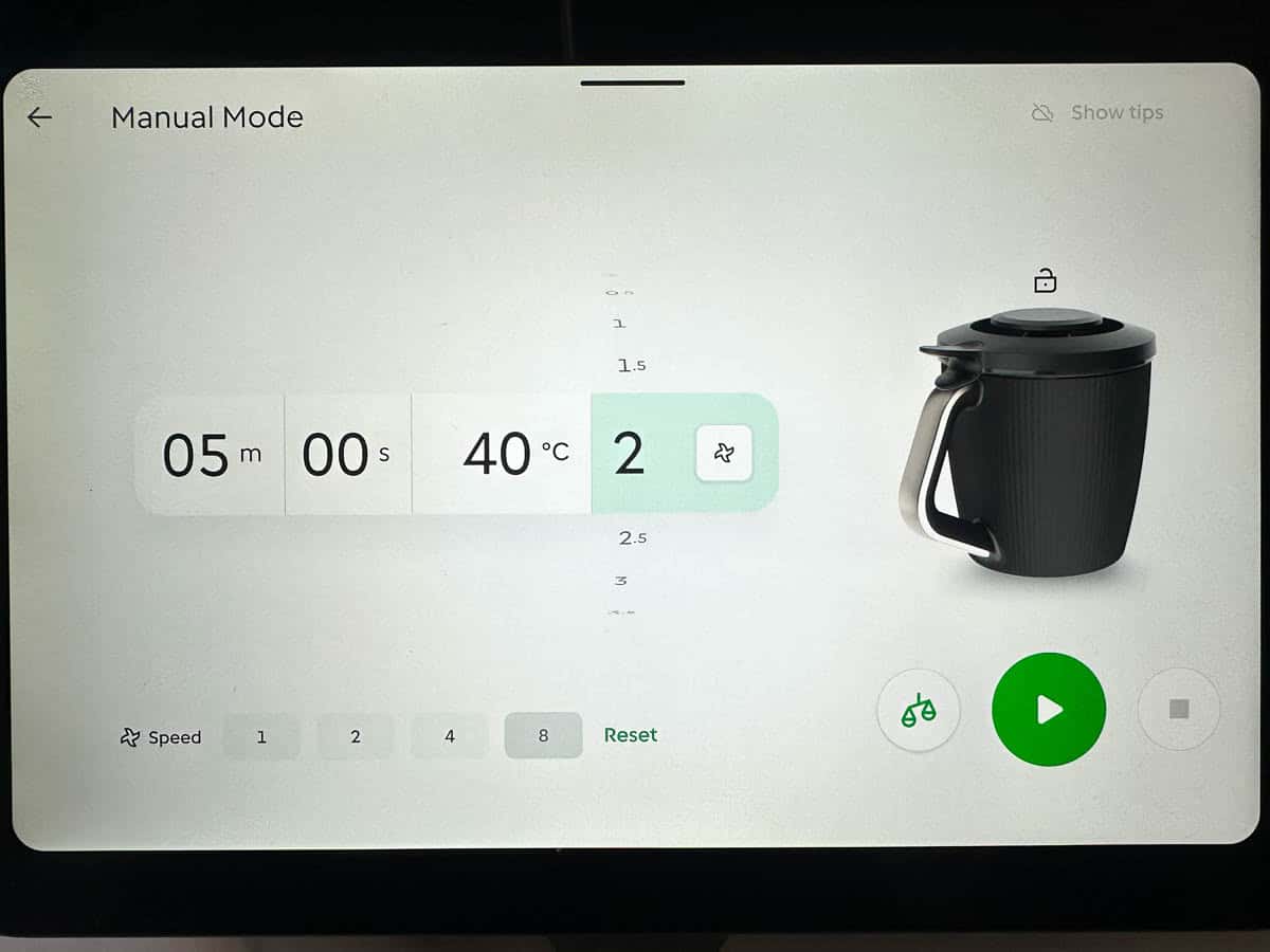 Thermomix TM7 screen showing manual mode.