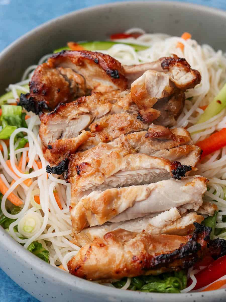 Vietnamese Air Fryer Lemongrass Chicken served on a noodle salad. 